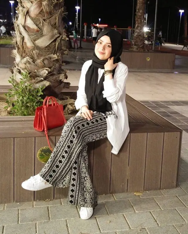 Minimalist Outfit Ideas